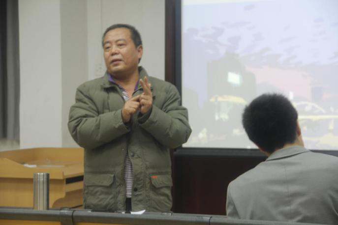 在调研中感悟社会 在聚焦中感知人生