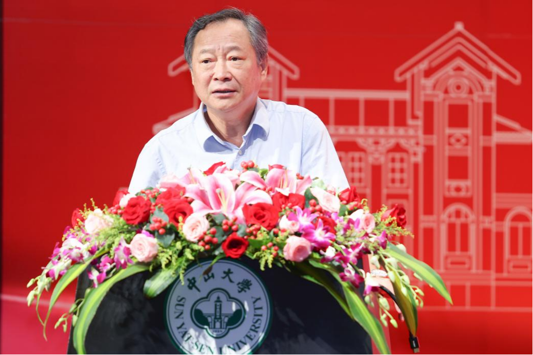 全洪校友发言